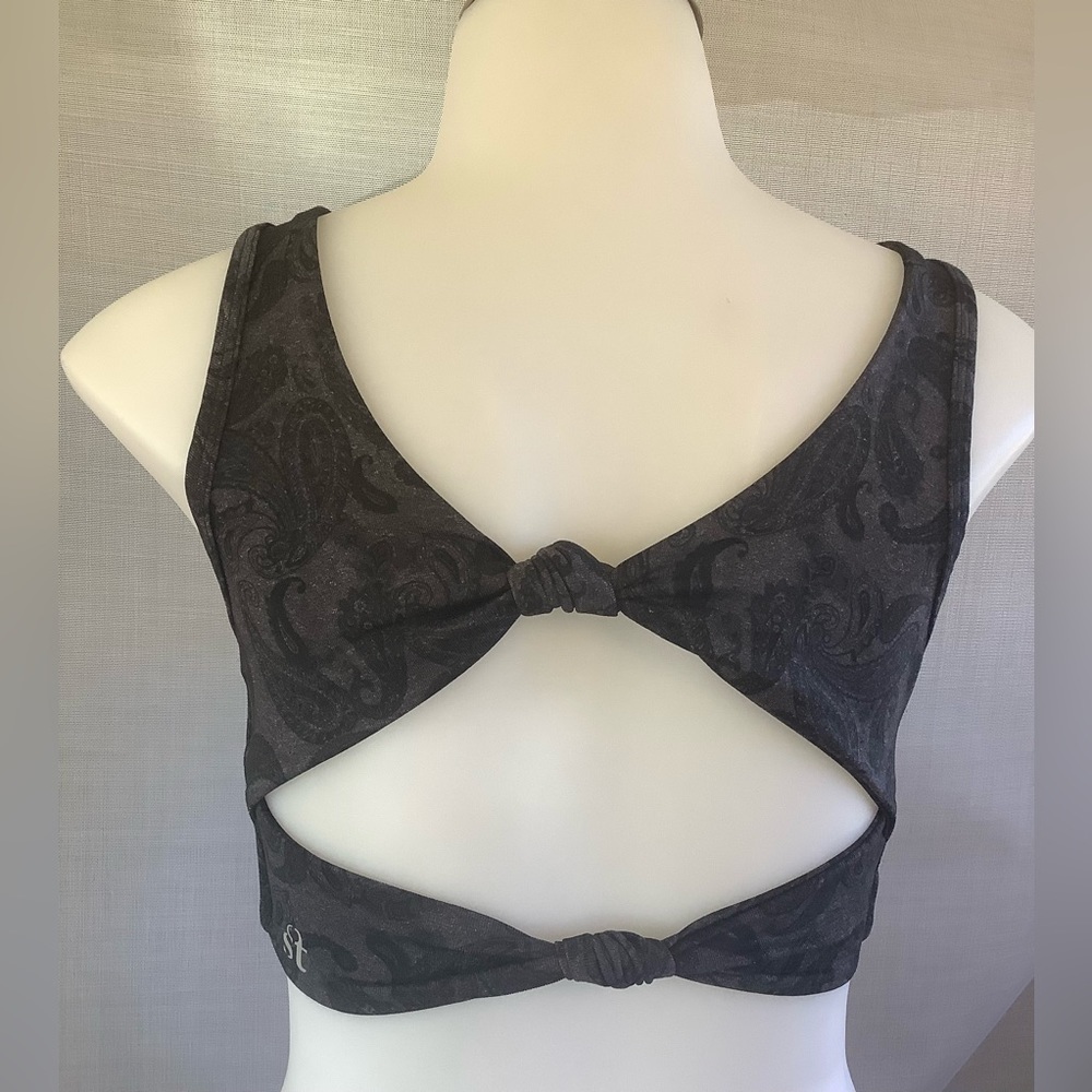 NWOT SM STRUT This sexy paisley double knot sports bra moisture wicking fabric. - Picture 5 of 8